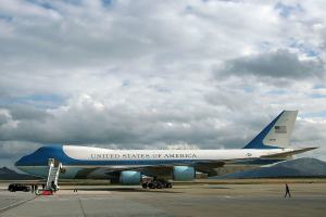 Boeing CEO talks with Trump, promising to keep costs down