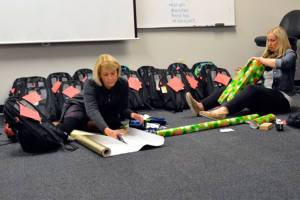 Community Transit brings cheer to homeless teens