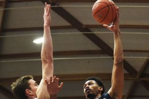 Gonzaga topples Portland on the road