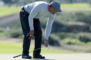 Woods misses cut at Torrey Pines after shooting 72 Friday