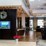 The Bistro and lobby of the Everett Courtyard by Marriott, eight-story 156-room hotel, opened in October. (Kevin Clark / The Herald)