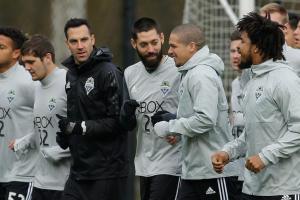 Dempsey participates in Sounders’ first training session