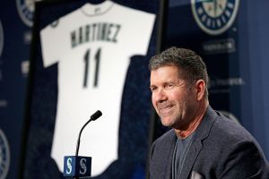 Mariners to retire Edgar Martinez’s No. 11