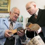 A charming Greek cobbler keeps a tradition alive in Everett
