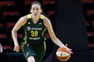 Storm star Stewart returning to U.S. to rehab injured knee