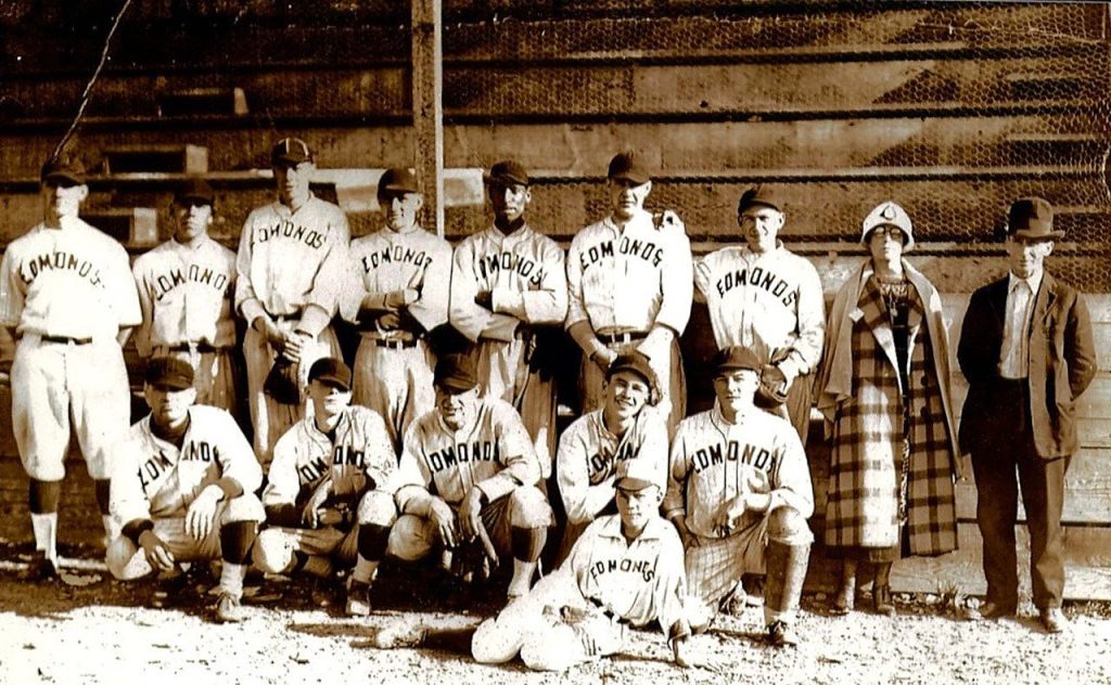 Jimmy Claxton, who broke professional baseball&rsquo;s color barrier, played for the Edmonds team in 1925. (Courtesy Steven K. Bertrand)