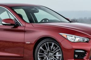 Infiniti Q50 is smooth, comfortable, and eye-catching