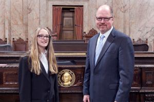 Lake Stevens teen serves as legislative page in Olympia