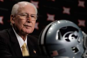 Legendary Kansas State football coach diagnosed with cancer