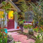 The 2016 display garden &ldquo;Edible Neighborhood – A Food System on Every Block&rdquo; by Cascadia Edible Landscapes of Seattle harkens back to the days when you shared seedlings and cuttings during &ldquo;over the fence&rdquo; conversations with neighbors, this garden spotlights how growing edible gardens provide a catalyst for community connectivity. (Northwest Flower & Garden Show)