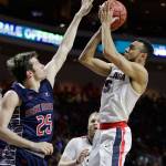 Gonzaga&rsquo;s Nigel Williams-Goss shoots over Saint Mary&rsquo;s Joe Rahon in the first half of the championship of the West Coast Conference tournament on March 7, 2017, in Las Vegas. (AP Photo/John Locher)