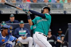 M’s Martin wants to cut back on HRs, get on base more this year