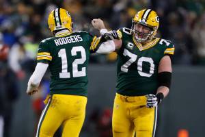 Seahawks reportedly hosting Packers’ Pro Bowl guard Lang