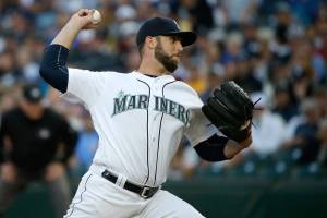 M’s Martin refuses to let slim roster chances affect outlook
