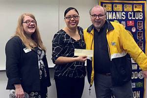 Lynnwood Kiwanis help fill basic needs