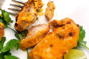 Mango and chicken meet, marry well and happiness ensues