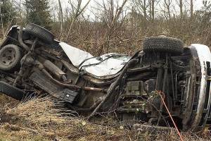 Three injured in two-vehicle crash south of Stanwood