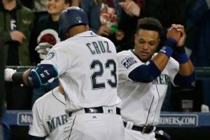 Mariners power up in 4th consecutive victory