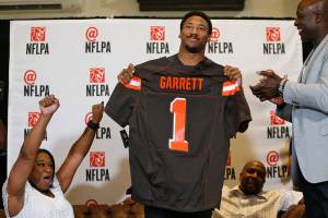 Garrett taken by Browns with top pick; 3 QBs selected