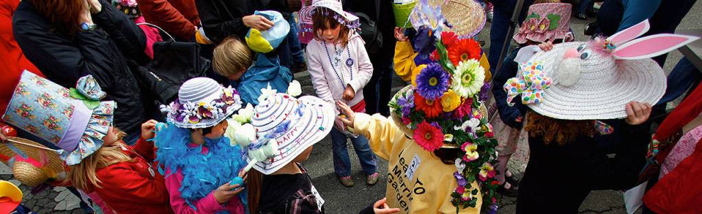 Children wait in line to be judged at the bonnet contest at the 2009 Snohomish Easter Parade held on First Street. (Mark Mulligan / Herald File)