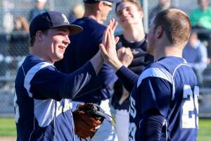 Five-run inning lifts Arlington over Shorewood 5-3 in 3A battle