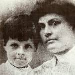 Annette Fitch-Brewer with her son, Isaac Curtis Brewer Jr., in the early 1900s. From 1906 to 1910, the woman from Ohio hid out in Lake Stevens after taking her little boy from a Cleveland hotel on Christmas Day 1905 against her wealthy ex-husband&rsquo;s wishes. (Everett Public Library photo)