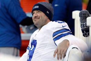 Cowboys quarterback Romo retiring, replacing Simms at CBS