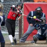 Snohomish routs Meadowdale in battle of defending state champs