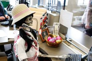 Dressed up skeleton is dead ringer for courthouse employee