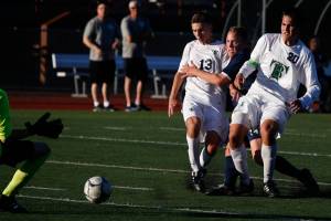 Todd Beamer beats Glacier Peak on PKs in 4A boys soccer semis