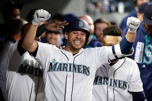 M’s notebook: Valencia’s sore hand could impact rotation