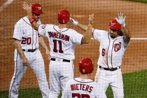 Eight-run inning powers Nationals past Mariners, 10-1