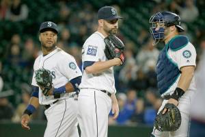 Cano’s errors cost Mariners in 2-1 loss to Minnesota