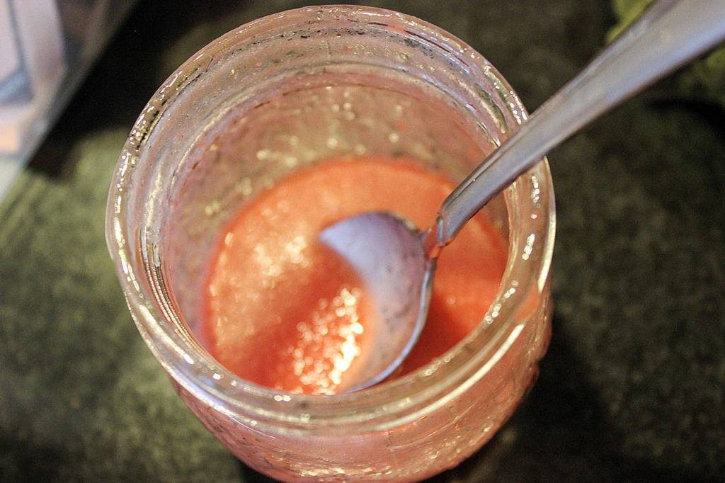 Jan&rsquo;s amazing vinaigrette base can be whisked with olive oil to make fresh salad dressing in minutes. (Thinkstock)