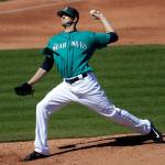 Mariners starting pitcher Drew Smyly throws against the Rangers during a spring training game on March 6, 2017, in Peoria, Ariz. (AP Photo/Matt York)