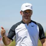 Paul Casey gives a thumbs up on the ninth hole during the second round of the U.S. Open on June 16, 2017, at Erin Hills in Erin, Wis. (AP Photo/Chris Carlson)