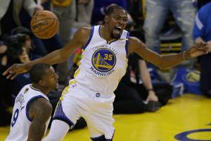 Durant leads Warriors to 113-91 rout of Cavaliers in Game 1