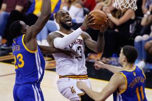 Cavs end Warriors’ perfect postseason run, win wild Game 4