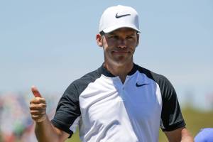 Four-way tie for lead after 2 rounds at U.S. Open
