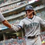 Mariners hammer the Minnesota Twins 14-3