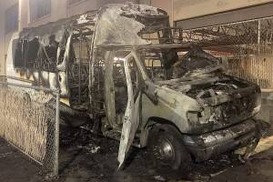 Man arrested in suspected arson of van at church in Lynnwood