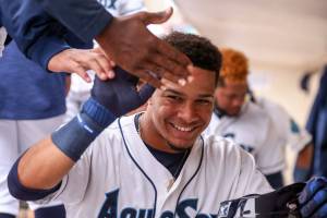 AquaSox get an early jump on the Hops, win 6-3