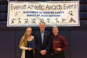 Elenbaas, Urvater win ESD Athlete of the Year honors