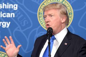 Trump urges GOP to repeal Obama law now, replace later