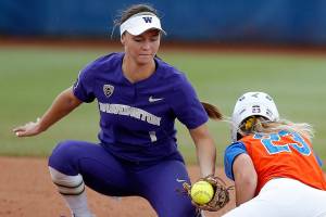 Washington softball eliminated from playoffs by Florida, 5-2