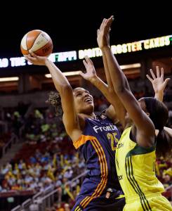 Stricklen’s 3-point barrage lifts Sun past the Storm