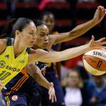 Stricklen’s 3-point barrage lifts Sun past the Storm