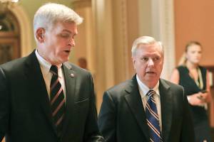 Trump, administration press Republicans to back health bill