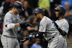 Cano powers Mariners to victory over White Sox