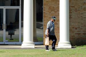 Tuskegee Syphilis Study descendants to seek settlement money